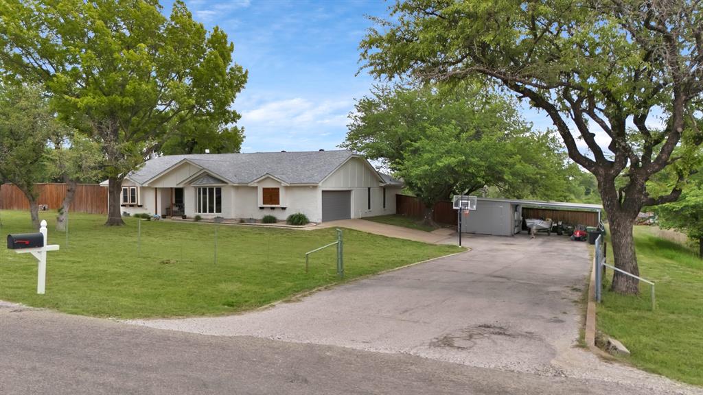 182 Cook Ct, Willow Park, TX 76087