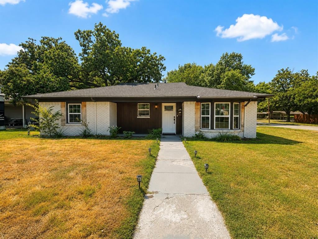 102 E Highland Dr, Irving, TX 75062 photo