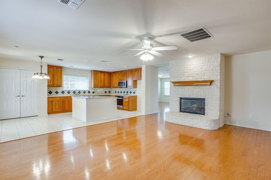 4205 Bayside Ct, Arlington, TX 76016 photo