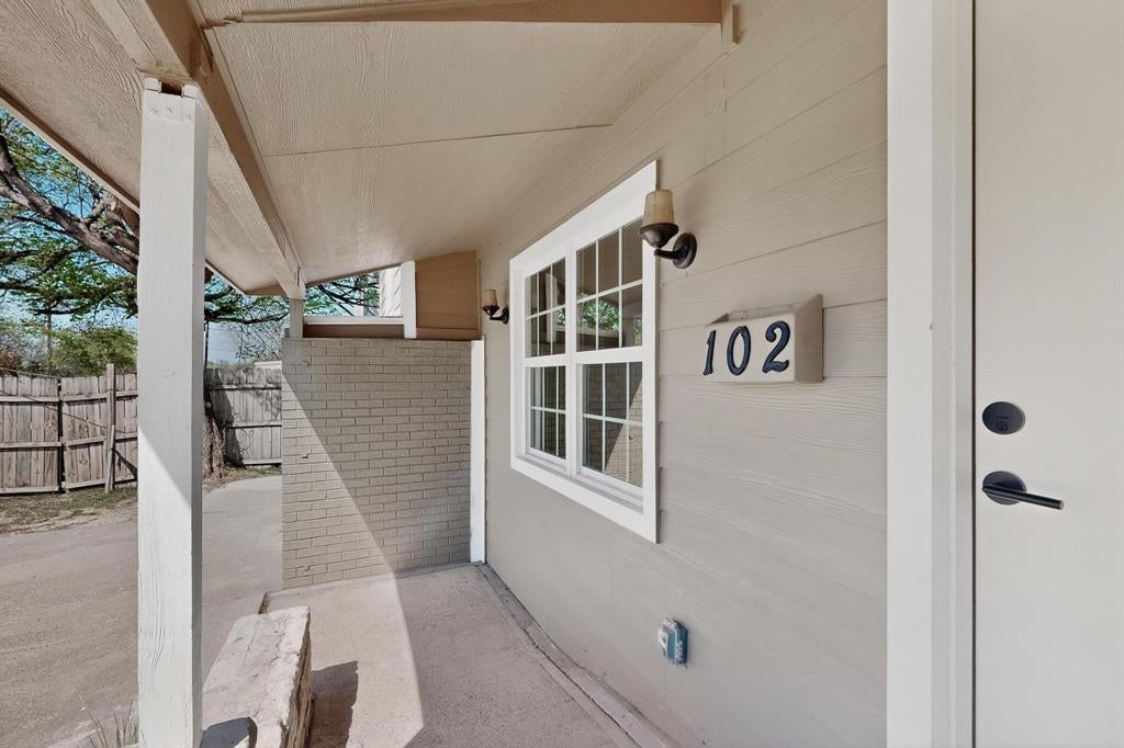 102 S Tillery Ave, Dallas, TX 75211 photo
