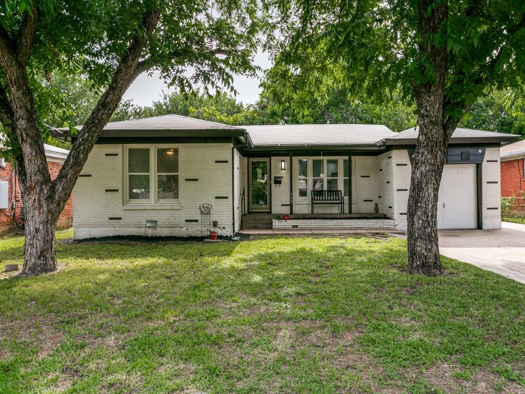 429 Harmon Rd, Hurst, TX 76053