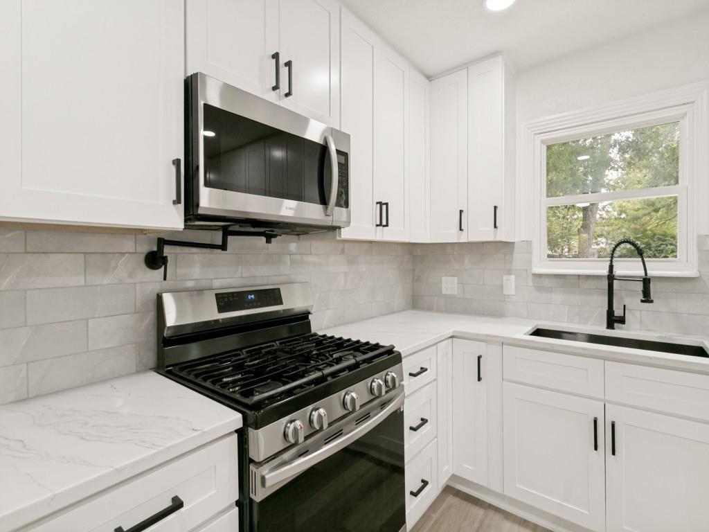 429 Harmon Rd, Hurst, TX 76053 photo