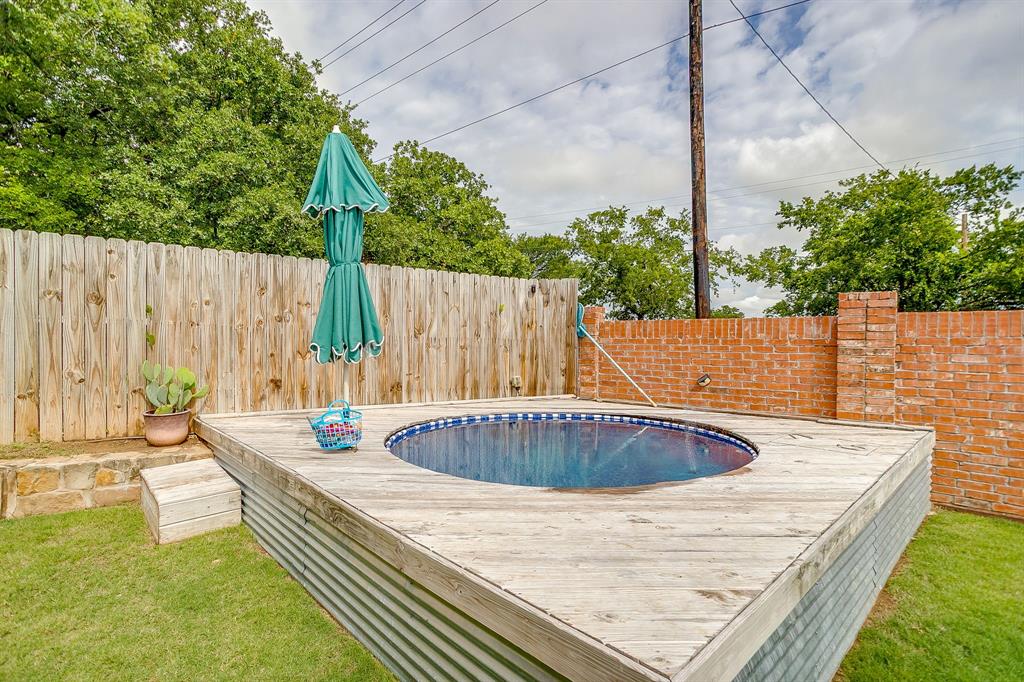 100 Tall Meadow St, Azle, TX 76020 photo