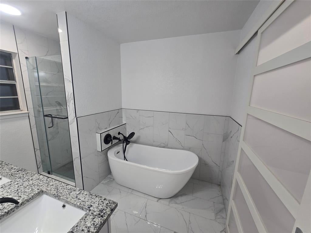 7709 Marlborough Dr, Fort Worth, TX 76134 photo