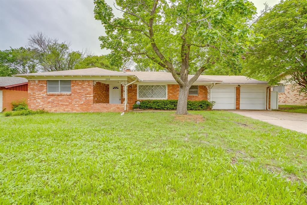 2008 Terbet Ln, Fort Worth, TX 76112