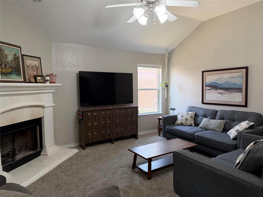 224 Spring Hollow Dr, Saginaw, TX 76131 photo