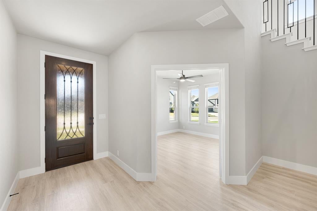 825 Twisted Leaf Ln, Little Elm, TX 76227 photo
