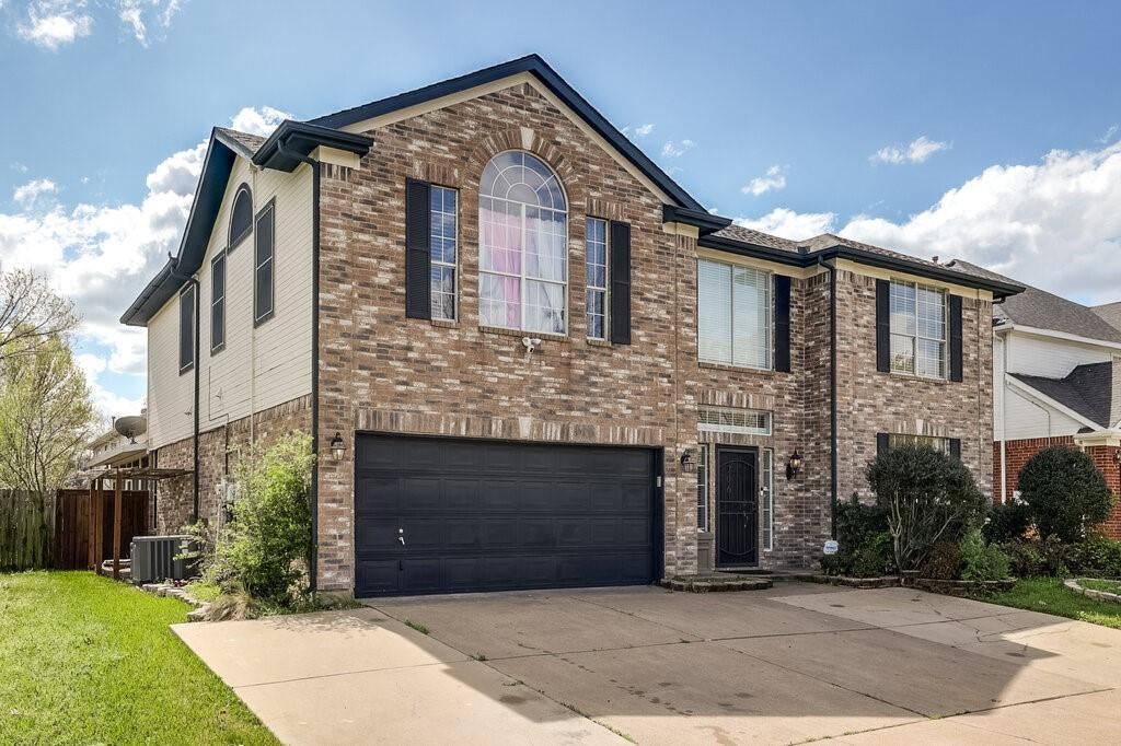 706 Gentry Dr, Arlington, TX 76018