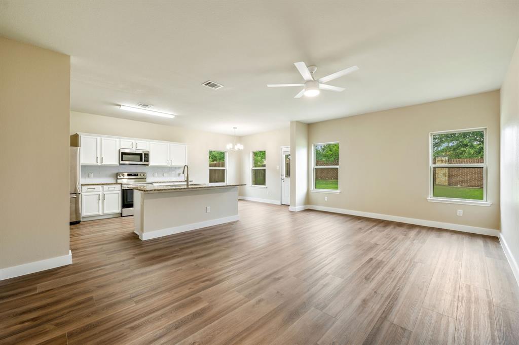 1306 Cedar Hollow Dr, Princeton, TX 75407 photo