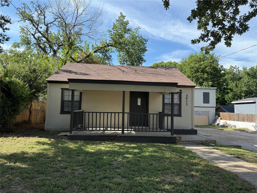 4812 Barbara Rd, River Oaks, TX 76114