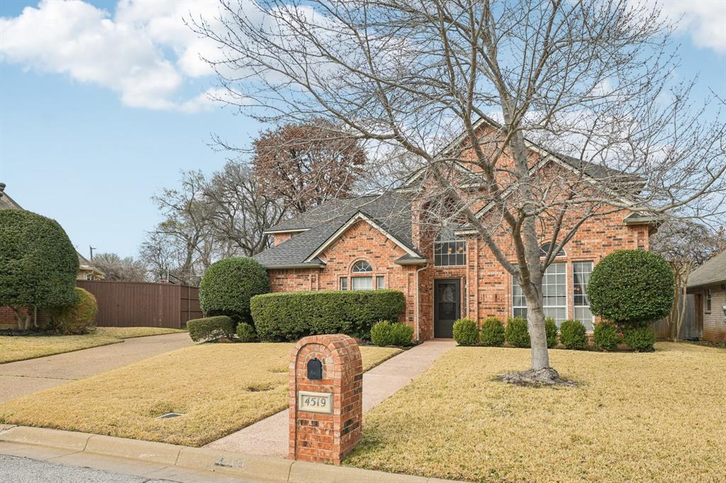 4519 Edge Creek Ln, Arlington, TX 76017