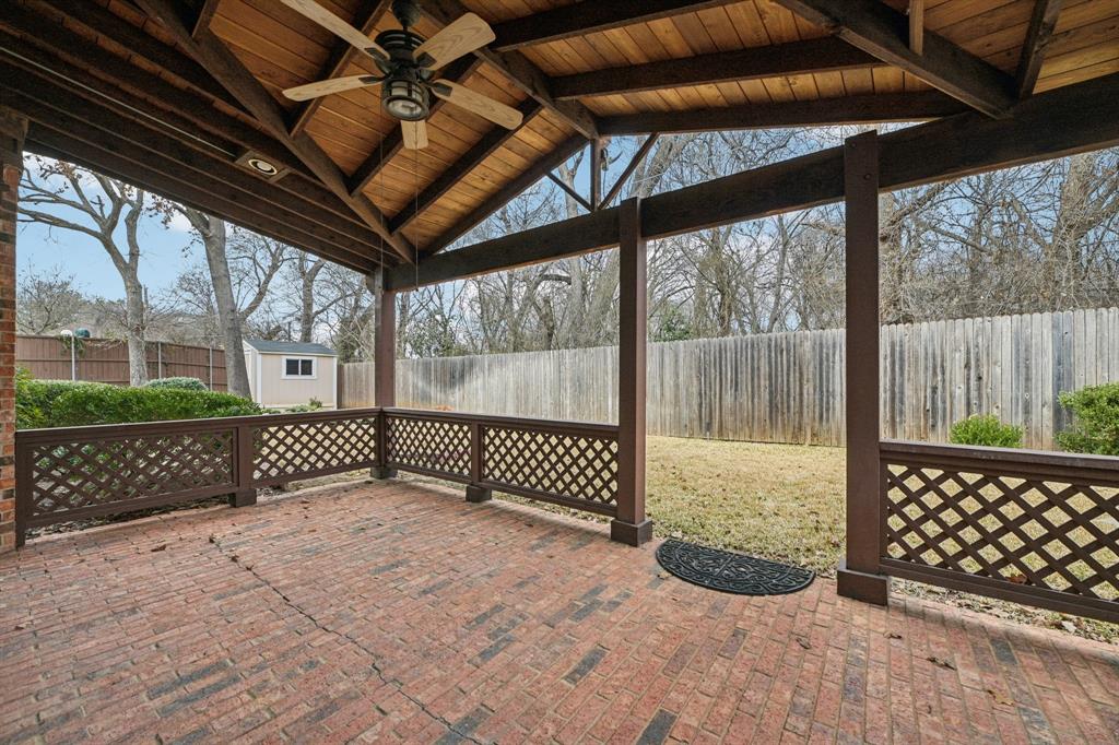 4519 Edge Creek Ln, Arlington, TX 76017 photo