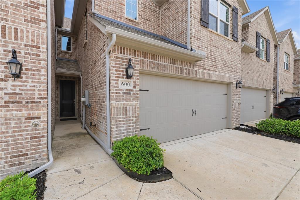 600 Hutchinson Ln, Lewisville, TX 75077 photo