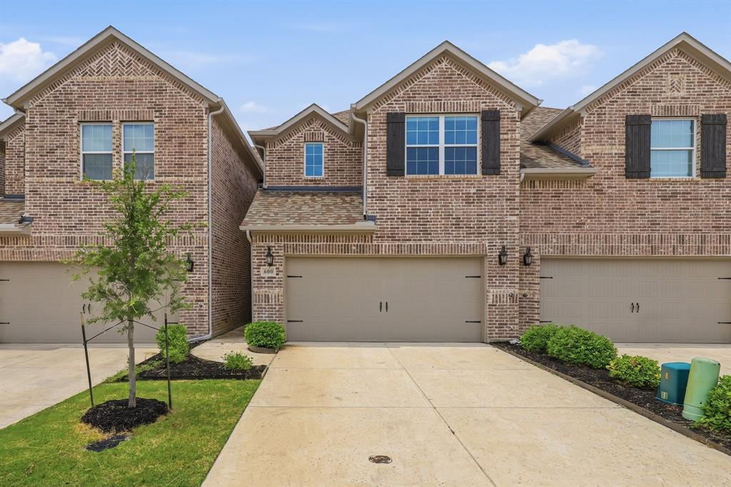 600 Hutchinson Ln, Lewisville, TX 75077