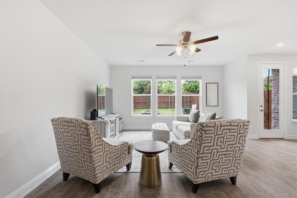 600 Hutchinson Ln, Lewisville, TX 75077 photo
