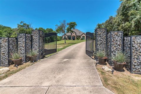 Single Family Residence in Azle TX 145 Ranch Creek Drive.jpg