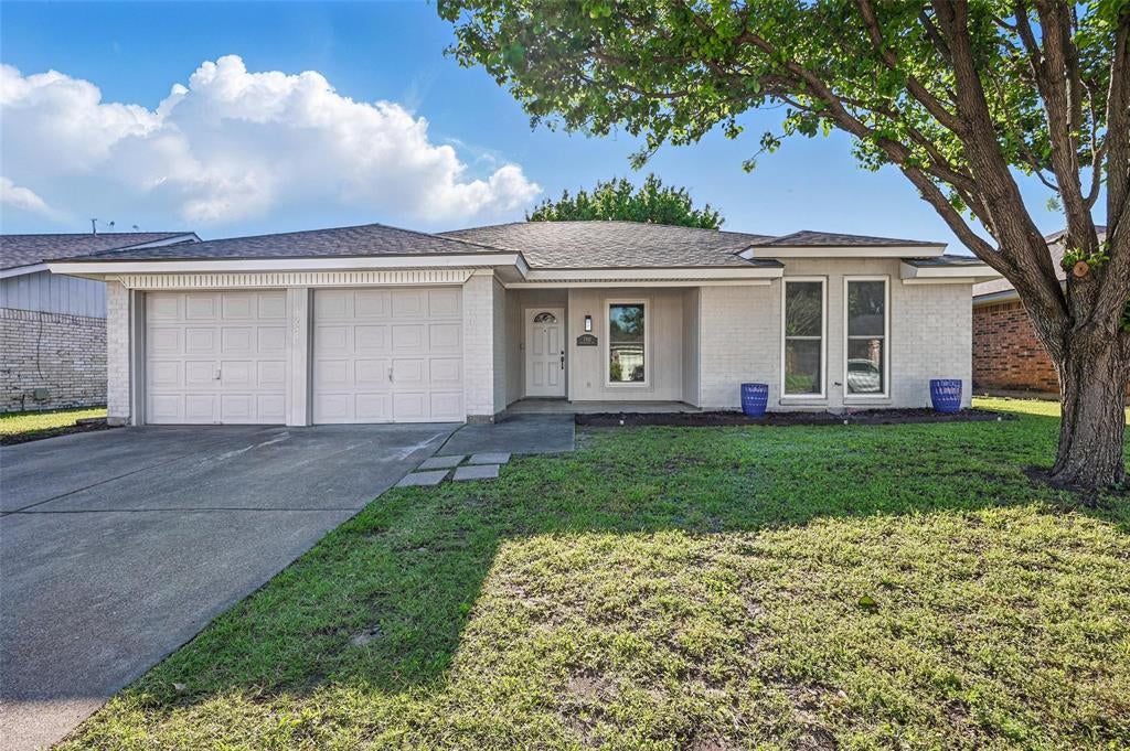 7932 Berrybrook Dr, Watauga, TX 76148 photo