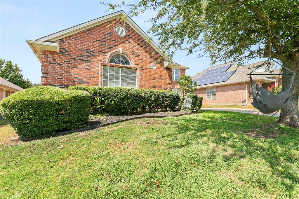 8641 Shadow Trace Dr, Fort Worth, TX 76244 photo