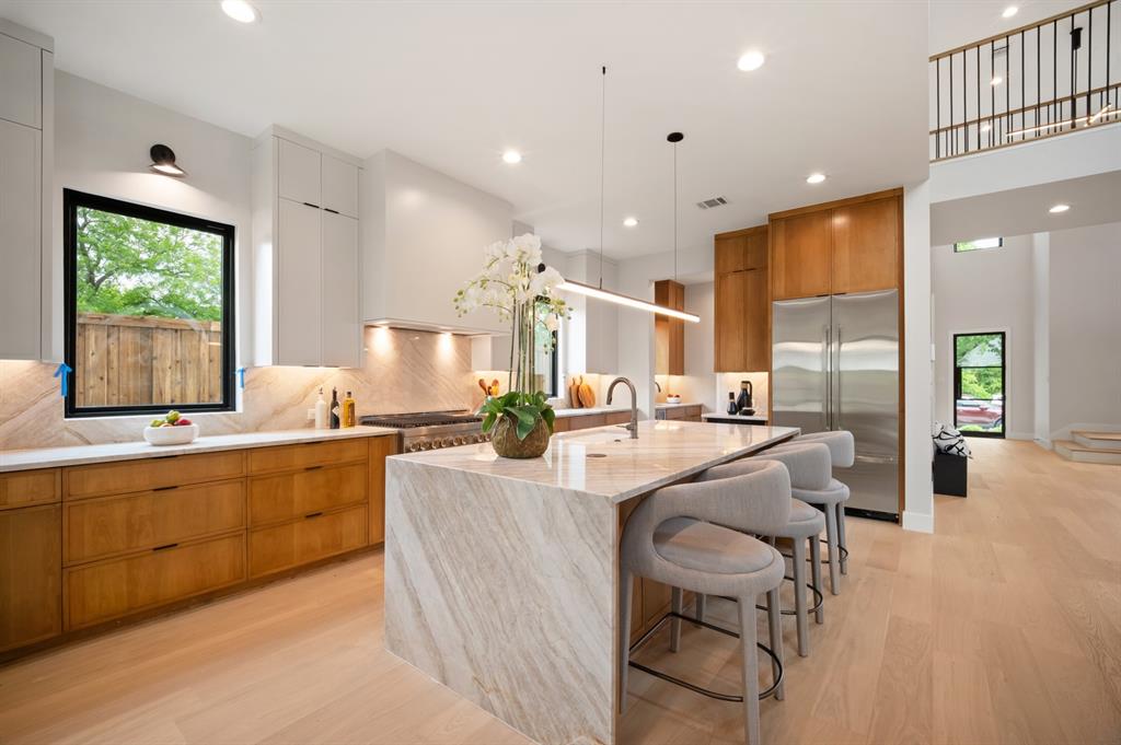 4241 Somerville Ave, Dallas, TX 75206 photo