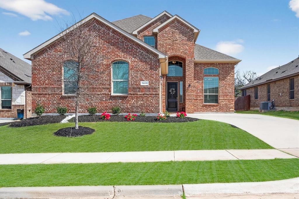 7815 Kettle Creek Dr, Arlington, TX 76001