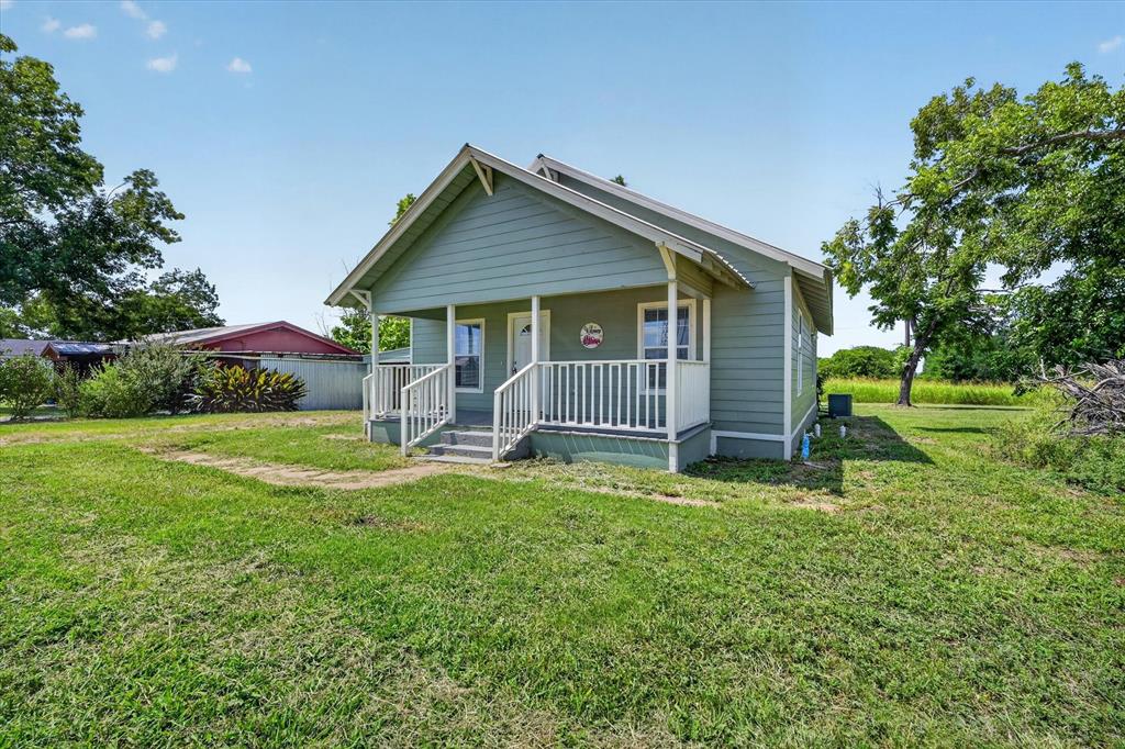601 Tx, Windom, TX 75492