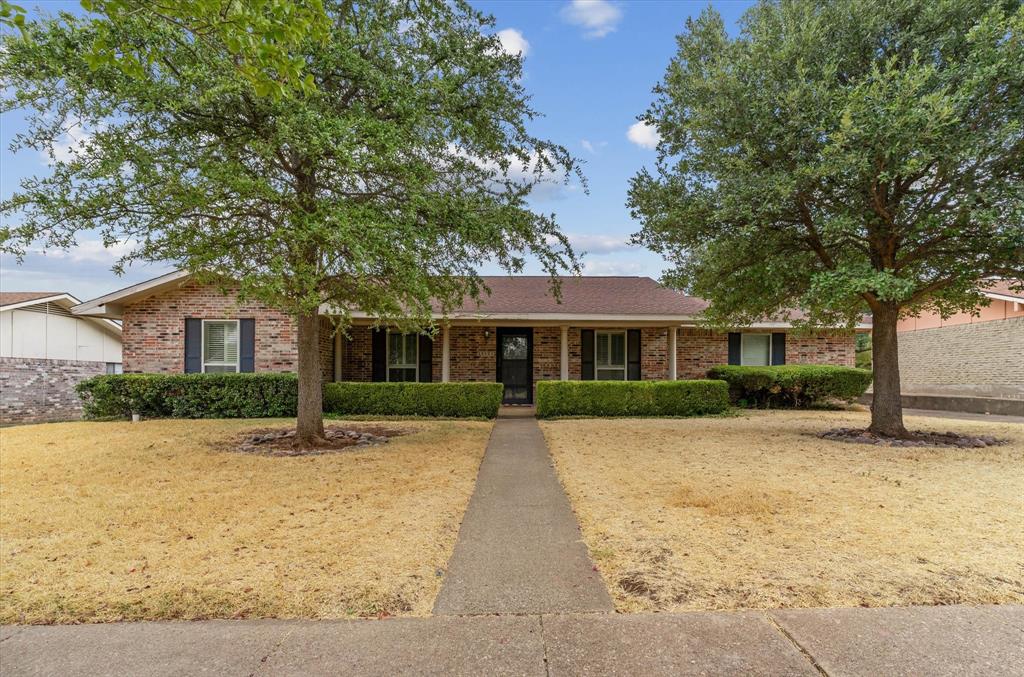 13121 Pennystone Dr, Farmers Branch, TX 75244