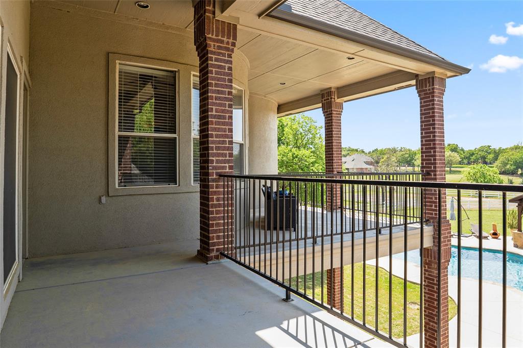 Single Family Residence in Argyle TX 419 E Hickory Ridge Circle 28.jpg