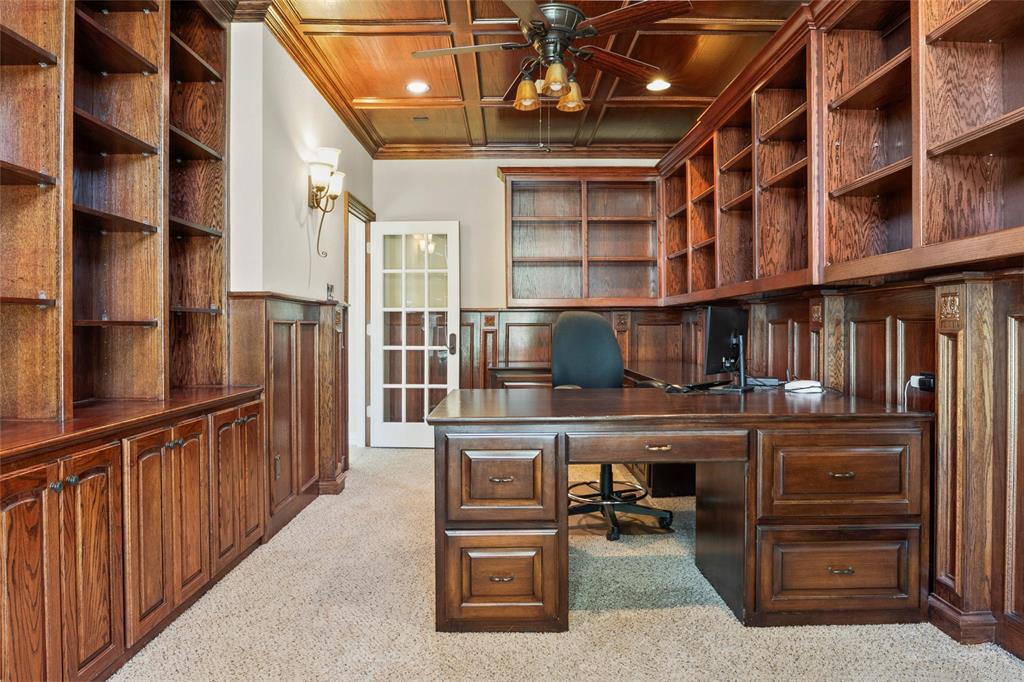 Single Family Residence in Argyle TX 419 E Hickory Ridge Circle 17.jpg