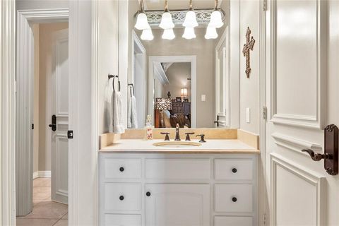 Single Family Residence in Argyle TX 419 E Hickory Ridge Circle 22.jpg