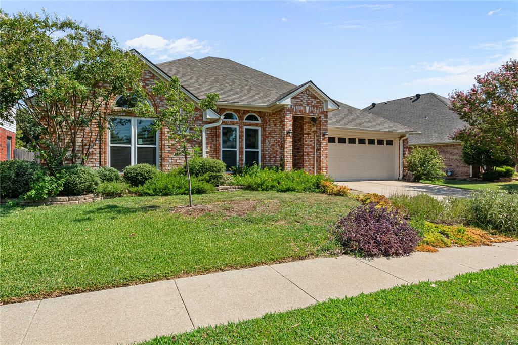 1327 Pegasus Dr, Arlington, TX 76013 photo