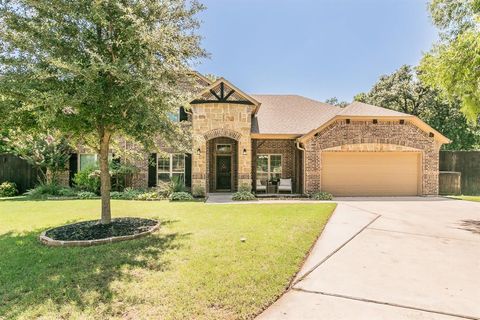 Single Family Residence in Azle TX 120 Venado Court.jpg
