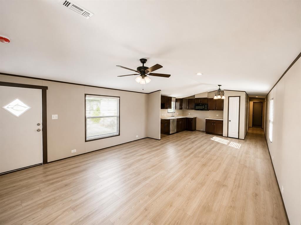 5421 Lake View Dr, Granbury, TX 76048 photo