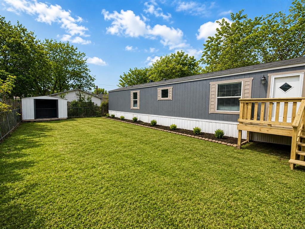 5421 Lake View Dr, Granbury, TX 76048 photo