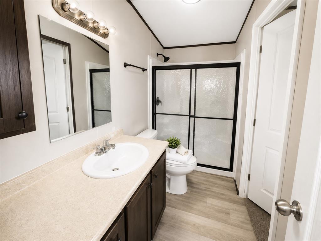 5421 Lake View Dr, Granbury, TX 76048 photo