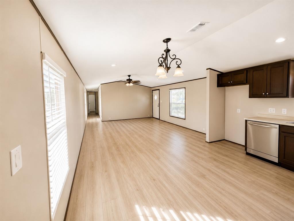 5421 Lake View Dr, Granbury, TX 76048 photo