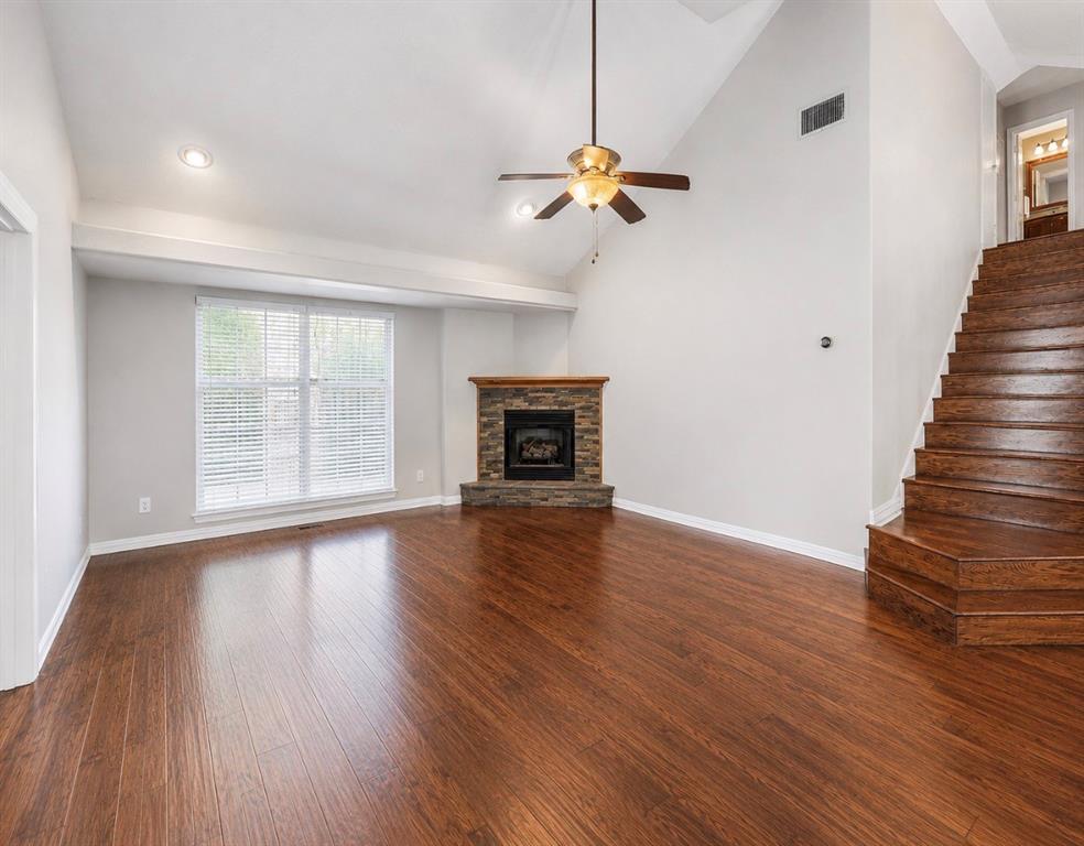 408 Milla Ln, Euless, TX 76039