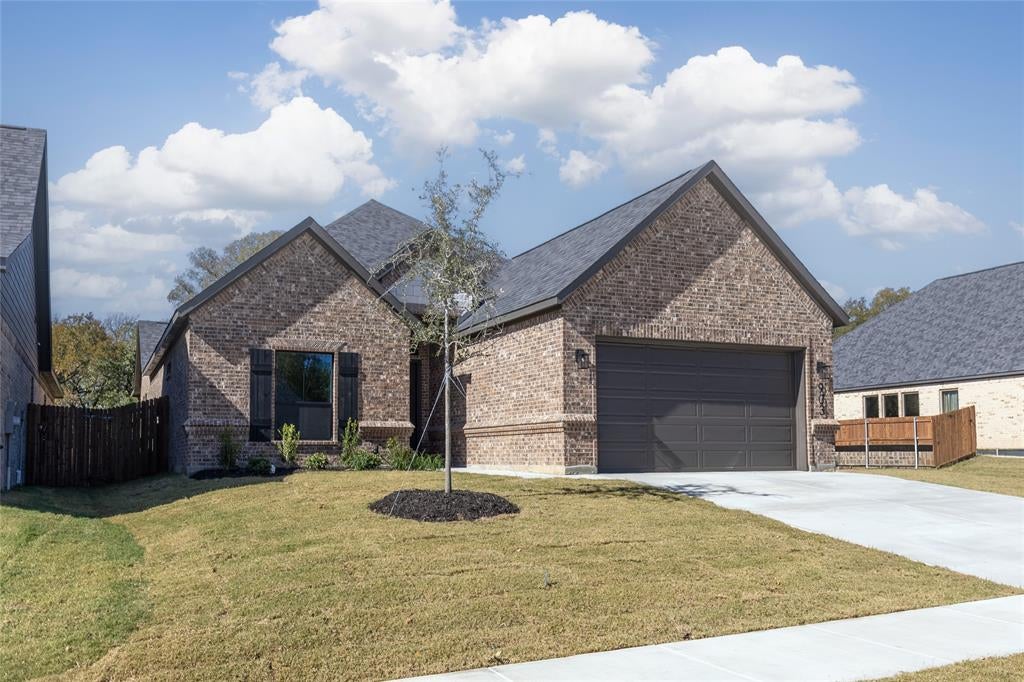 903 Boston Ln, River Oaks, TX 76114 photo