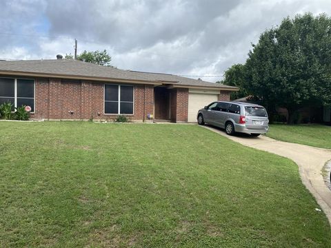 Duplex in Fort Worth TX 4513 Anchor Court.jpg