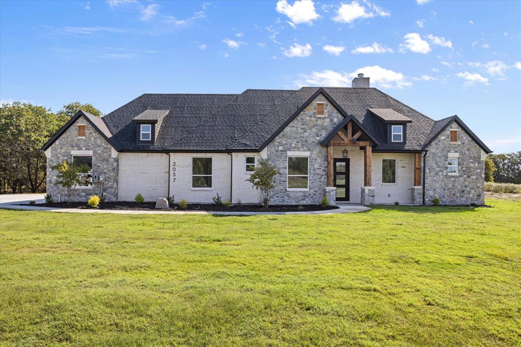 2057 Glenhollow Dr, Weatherford, TX 76088