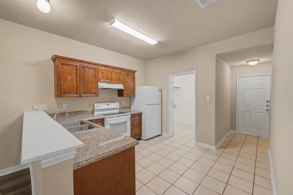 3124 Cherry Ln, Fort Worth, TX 76116 photo