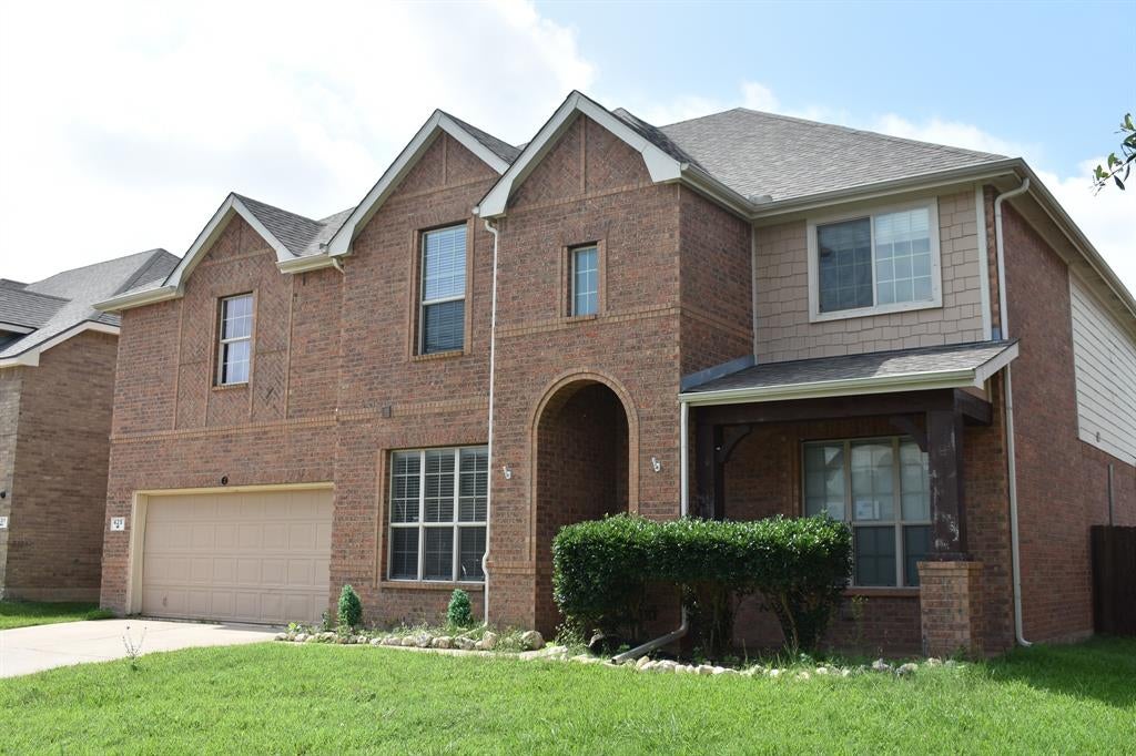 425 Crown Oaks Dr, Fort Worth, TX 76131 photo