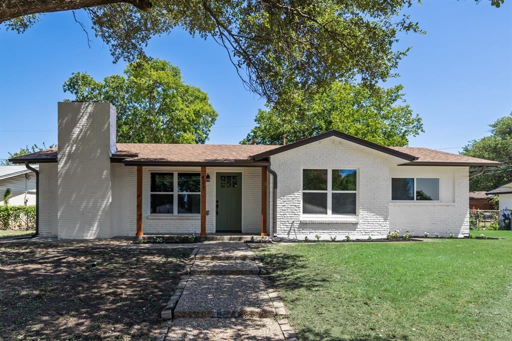 4577 Silversprings Dr, Dallas, TX 75211