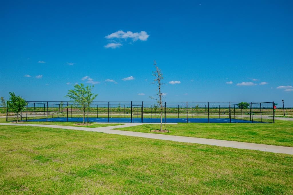 5400 Magallon Ln, Aubrey, TX 76227 photo