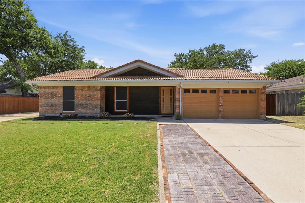 2237 Shady Brook Dr, Bedford, TX 76021 photo