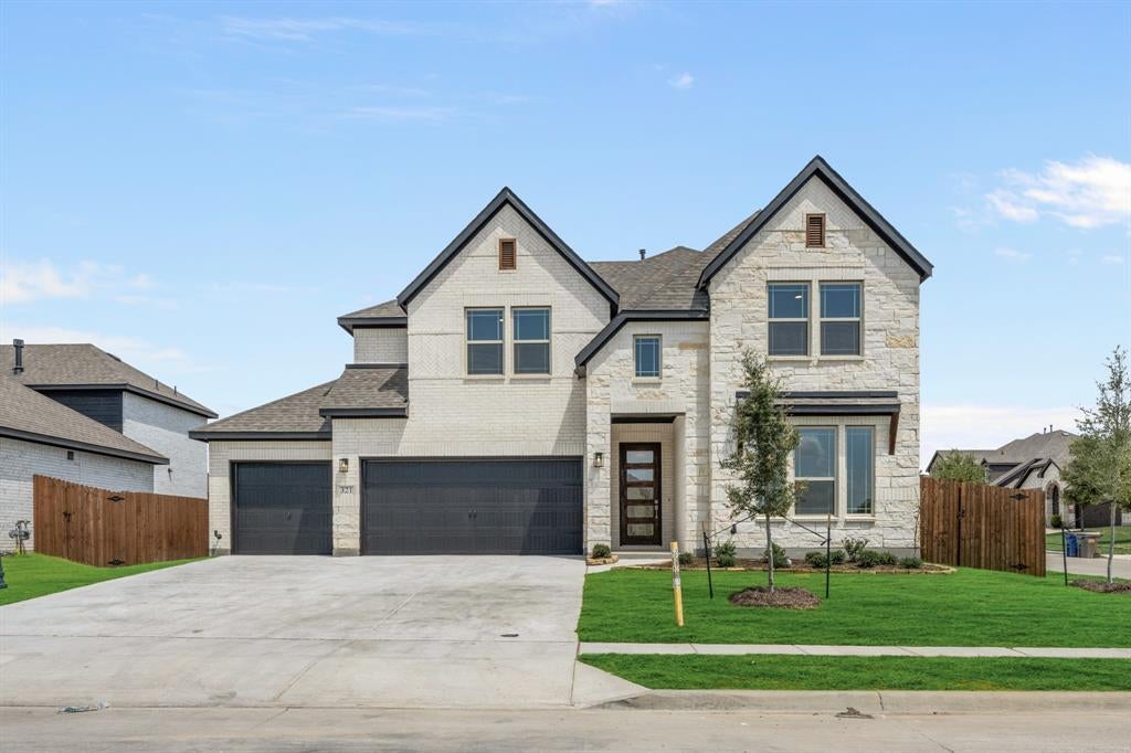 321 Atlas Cedar Dr, Glenn Heights, TX 75154