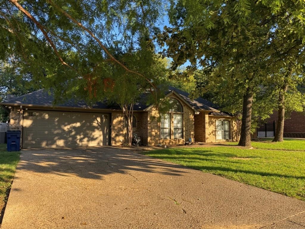124 Brushy Mound Rd, Burleson, TX 76028