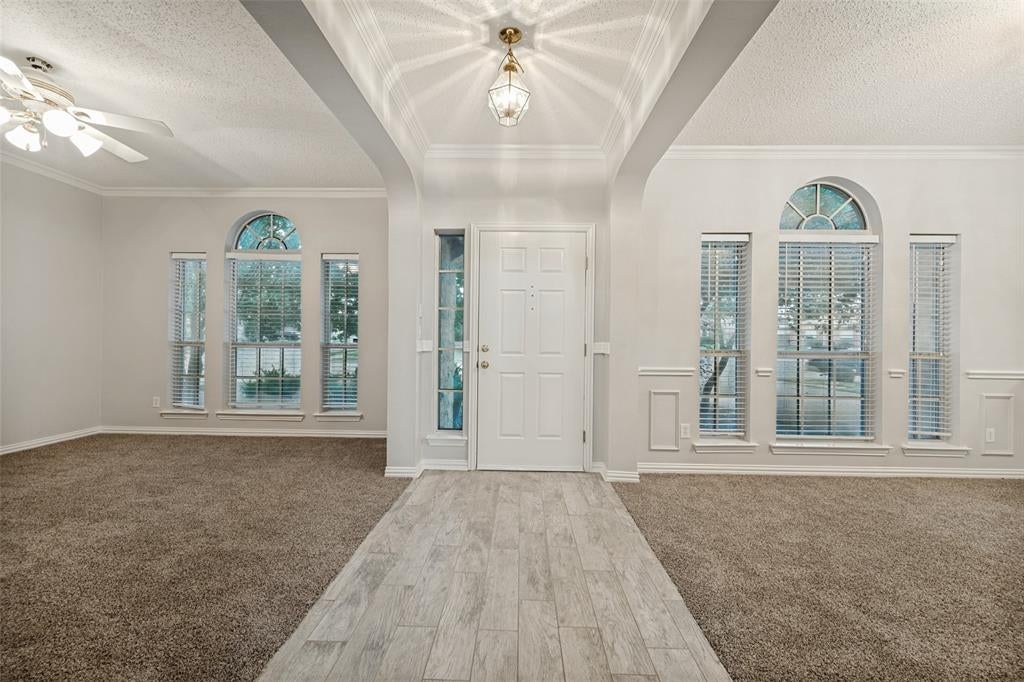 100 Bullava Ct, Crowley, TX 76036 photo