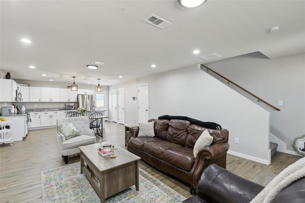 5816 Grayson St, Fort Worth, TX 76119 photo