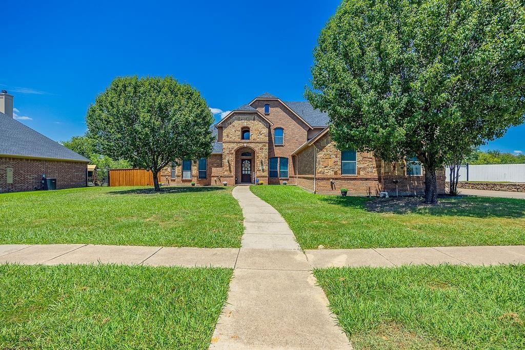 1011 Parview Cir, Grand Prairie, TX 75104