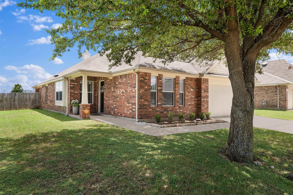 14152 Rodeo Daze Dr, Fort Worth, TX 76052